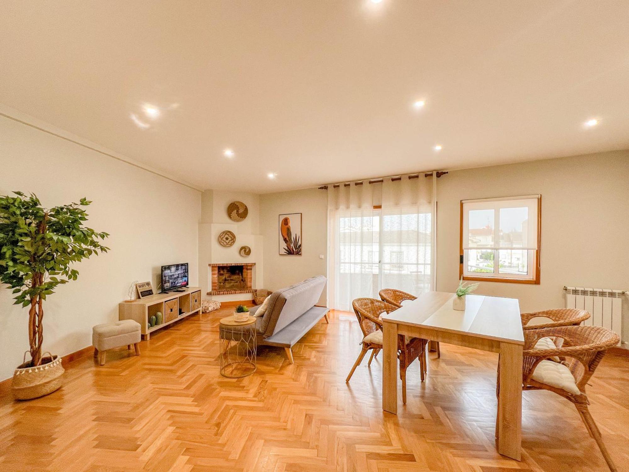 Comfortable Apartment In Viana Do Castelo Exterior photo